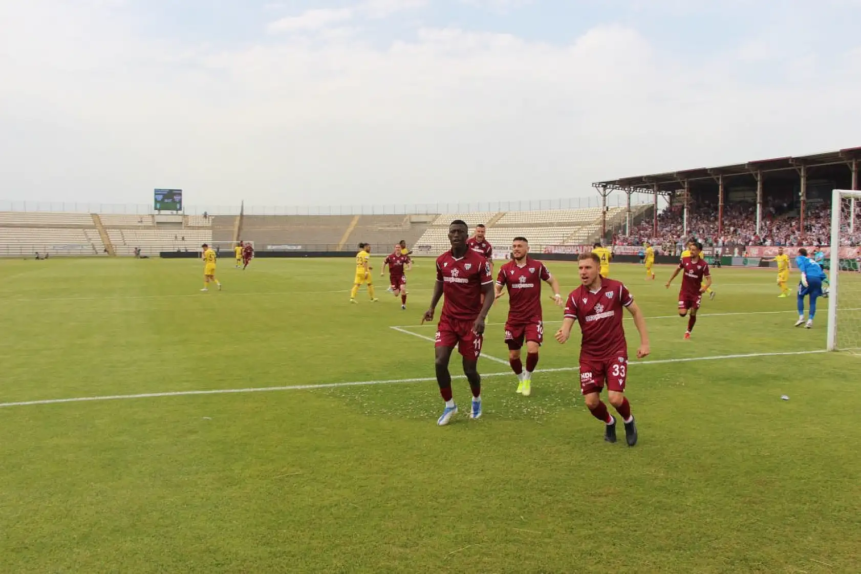 Bandırmaspor finale yükseldi