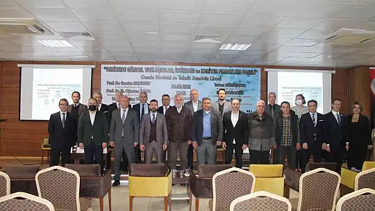 Ayvalık'ta  'Turizmde Güncel Yaklaşımlar, İstihdam ve Kariyer Fırsatları' masaya yatırıldı