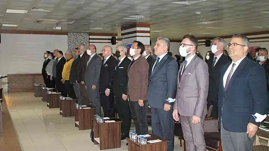 Ayvalık'ta  'Turizmde Güncel Yaklaşımlar, İstihdam ve Kariyer Fırsatları' masaya yatırıldı