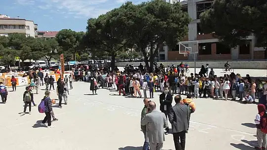 Balıkesir'de  Labirent Oryantiringi Edremit Körfezindeki  öğrencileri buluşturdu