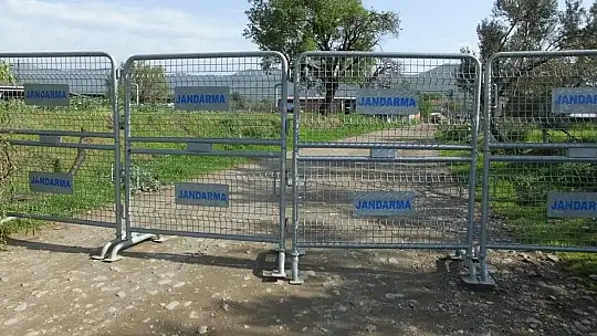 Burhaniye'de kırsal Börezli Mahallesi karantinaya alındı