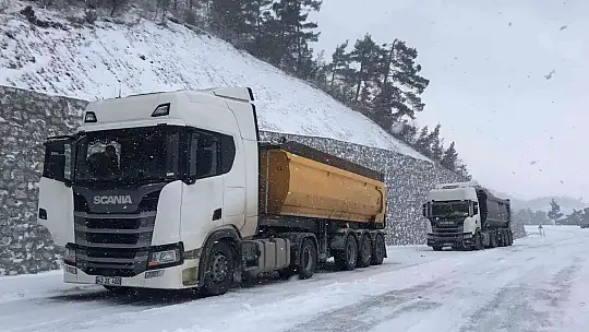 Sındırgı-Akhisar yolunda zincir zorunluluğu