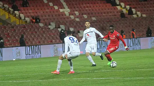 Spor Toto 1. Lig: Balıkesirspor: 3 - Altınordu: 4