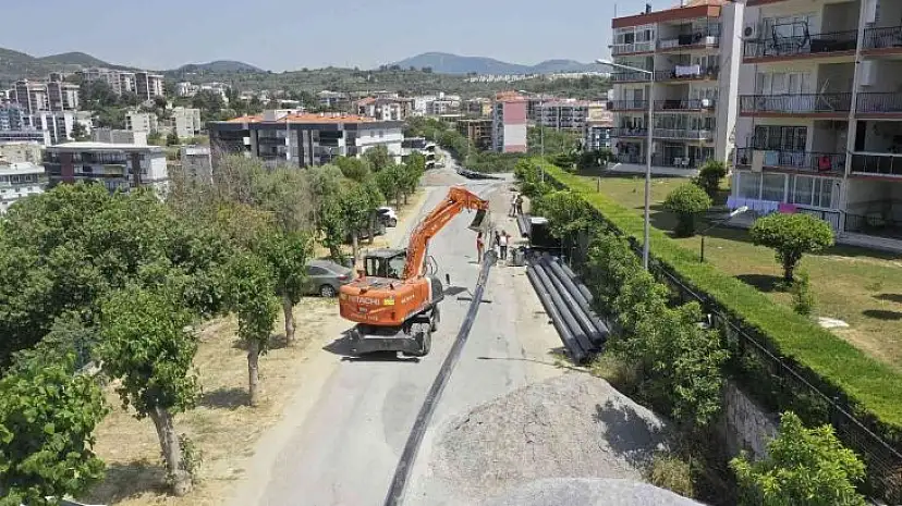 ASKİ, Kuşadası'nda altyapı yenileme çalışmalarına devam ediyor